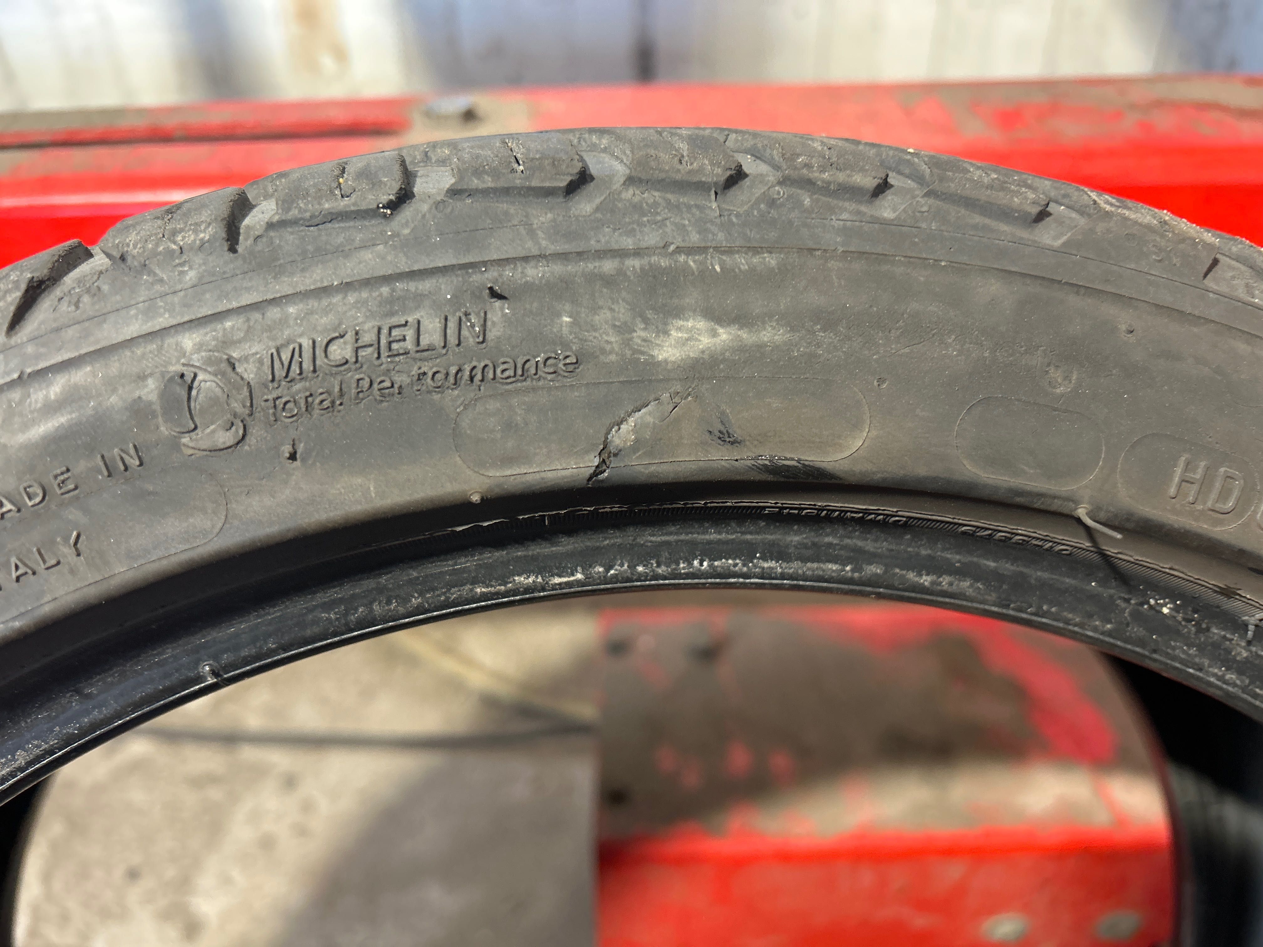 Michelin CrossClimate 2 205/40/17 84W