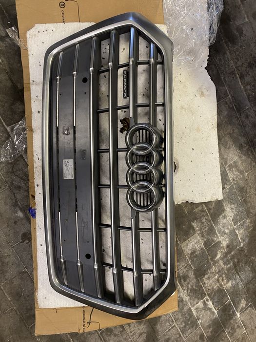 AUDI Q5 II S-LINE gril atrapa  80A853651C
