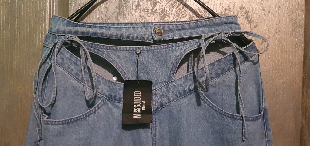 Mega wyprzedaz !Szerokie poszarpane jeansy nowe40