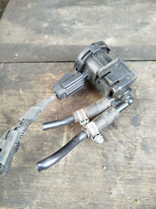 Клапан вакуумний Chrysler Neon 2, PT Cruiser 04669569