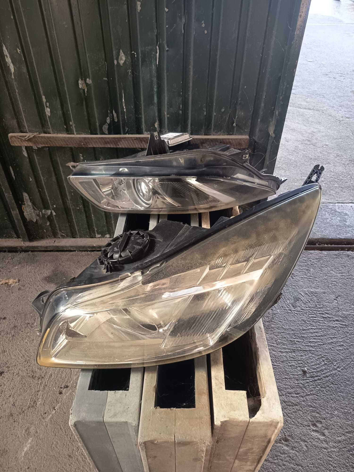 Conjunto Faróis Xenon Opel Insignia 2011 - Oficial