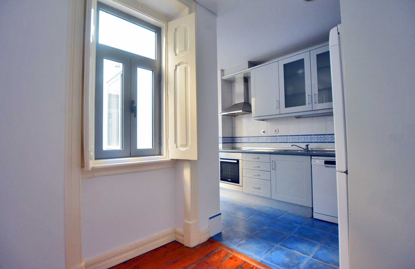 Quarto com varanda - centro de Lisboa