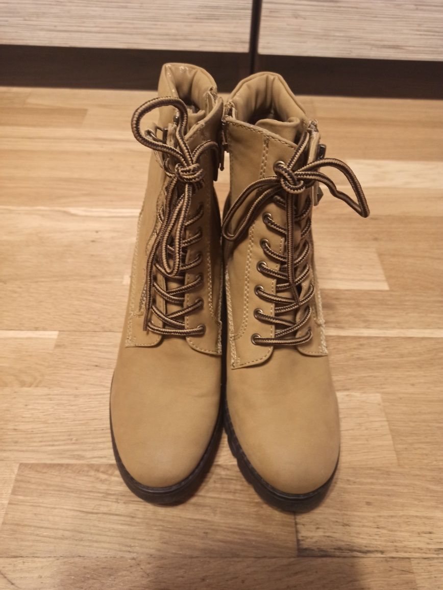 Botki workery obcas