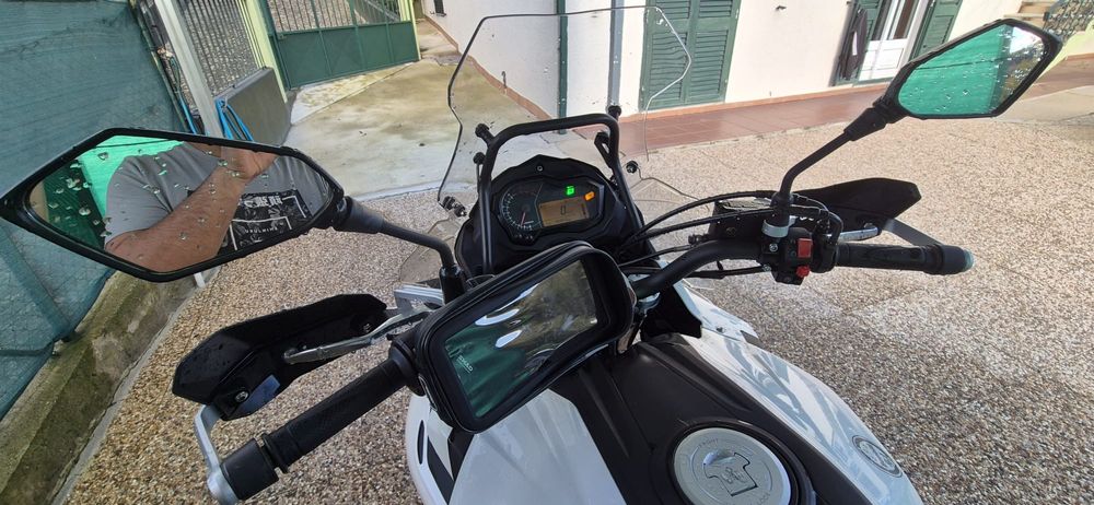 Vendo Moto Benelli trk 502x