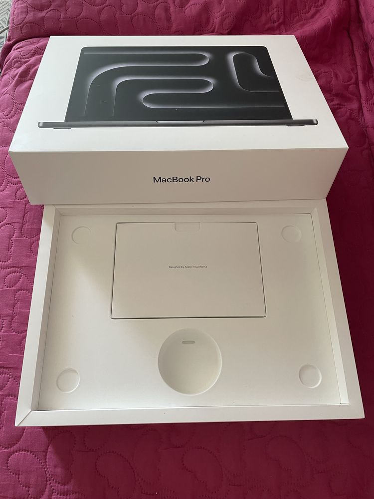 Oryginalne pudełko box MacBook Pro 14 inch/M3/18GB/512GB