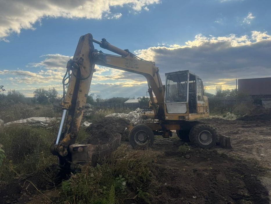 Продам есковатор liebherr 16тон