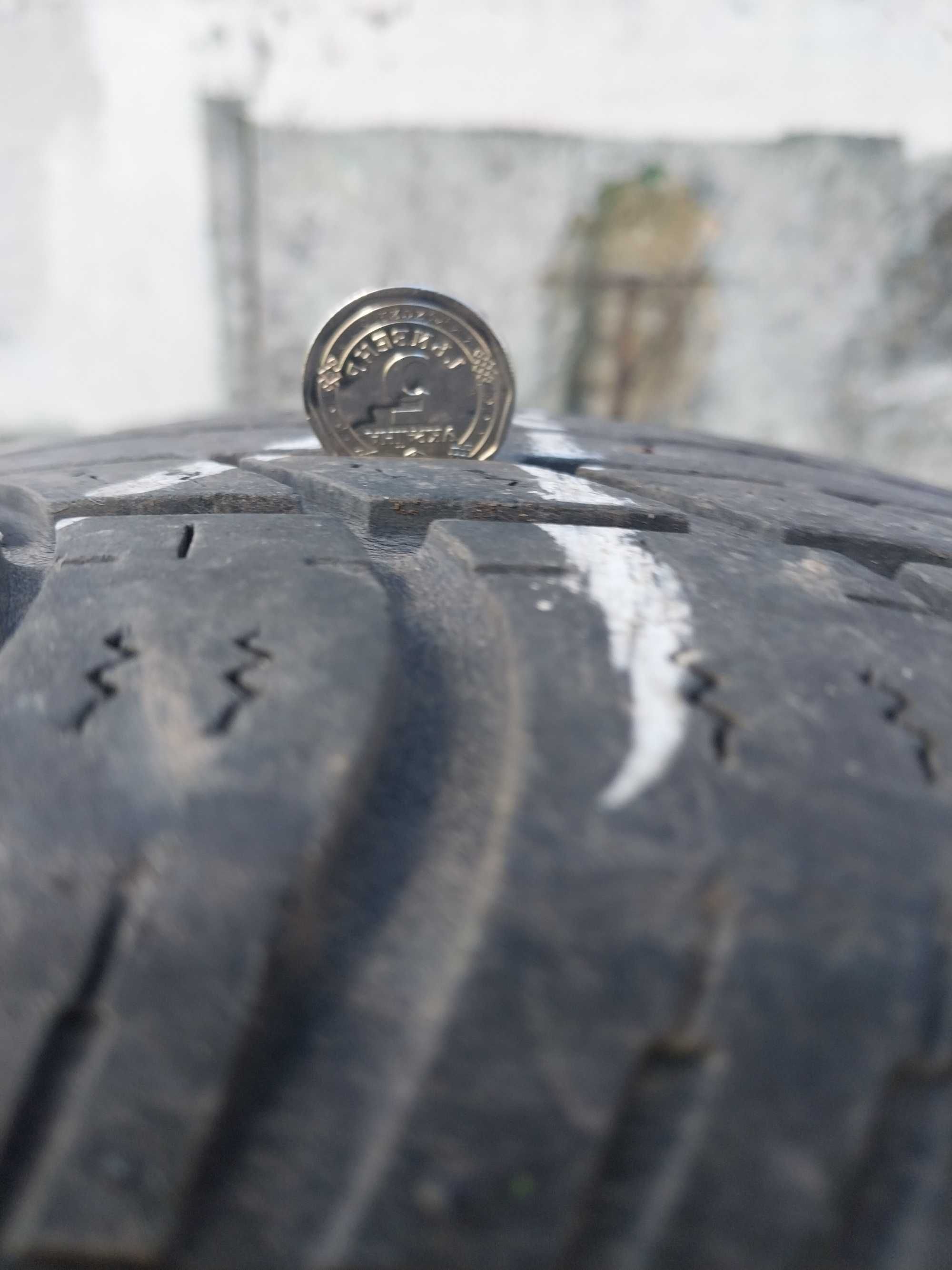 Комплект летней резины на автомобиль Uniroyal P215/60 R17 95t