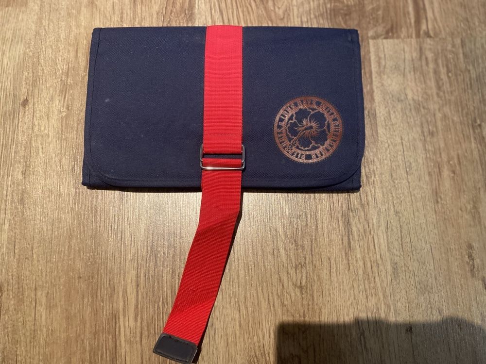 Carteira porta documentos/ necessaire Quebramar