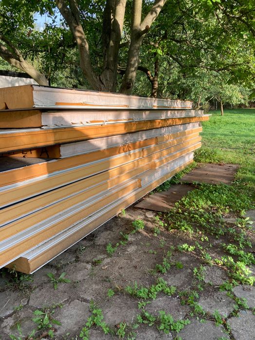 Płyty warstwowe ścienne lub dachowe