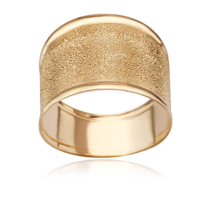 Szeroki diamentowany złoty pierscionek