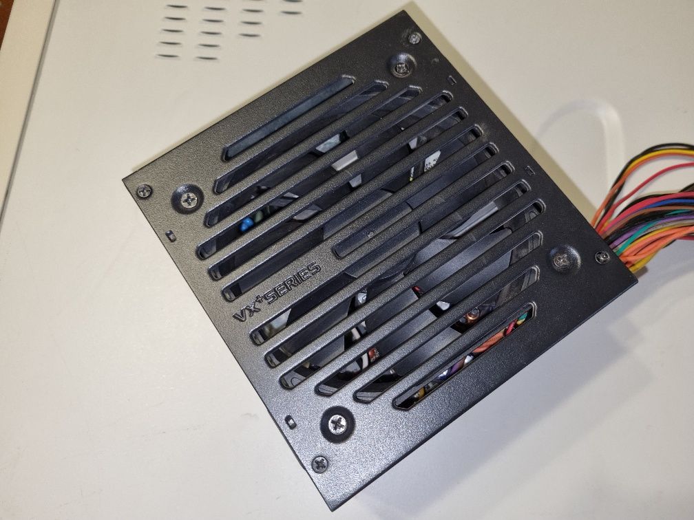 Блок питания AeroCool VX PLUS 600W [VX-600 PLUS] черный