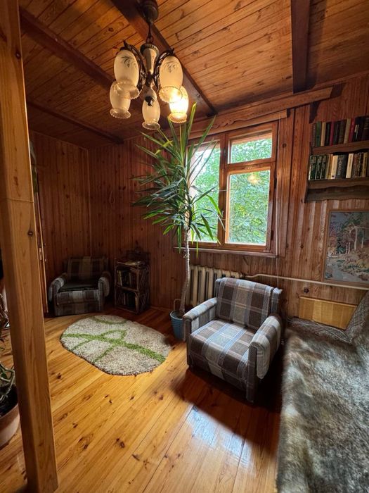 Затишний заміський будинок із каміном та атмосферою мисливського дому!