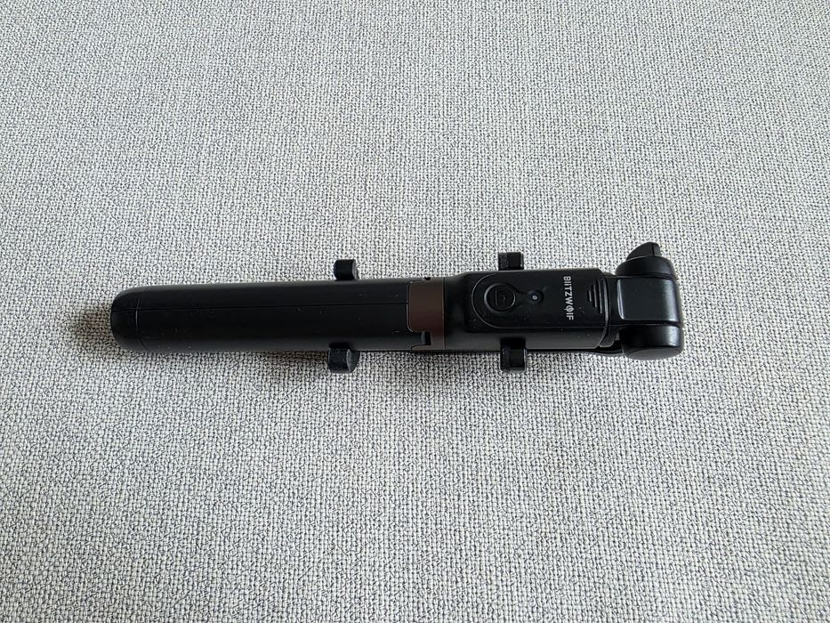 Selfie stick Blitzwolf / bluetooth / tripod
