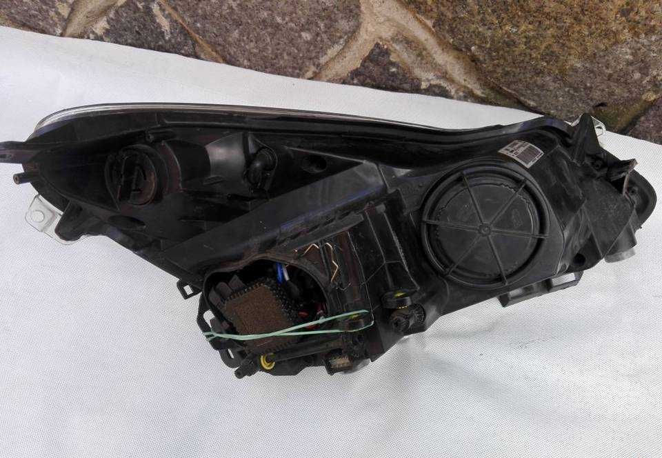 Opel Corsa D OPC - Reflektory AFL Xenon