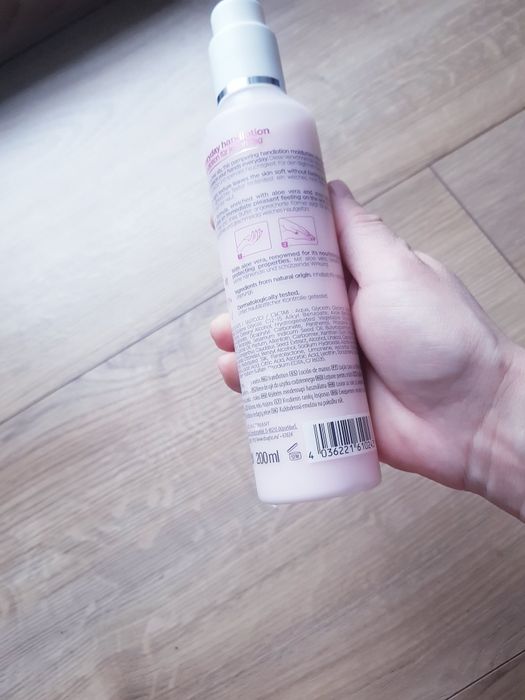 Nowy krem do rak Douglas Essential 200ml