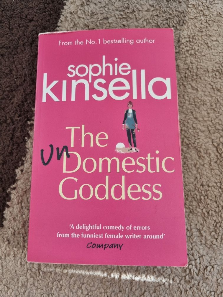 Sophie Kinsella undomestic goddess, богиня на кухне