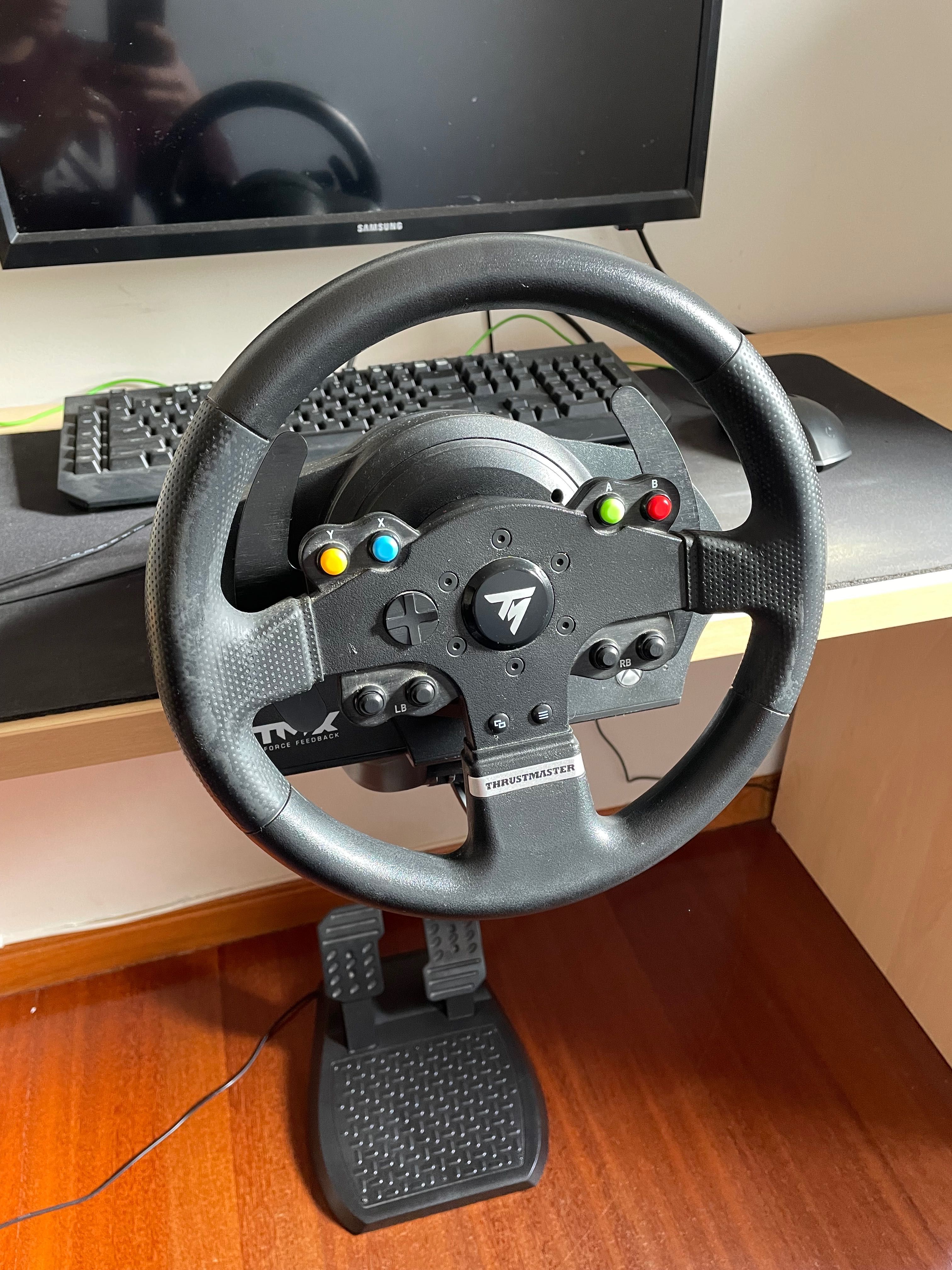 Volante Thrustmaster TMX