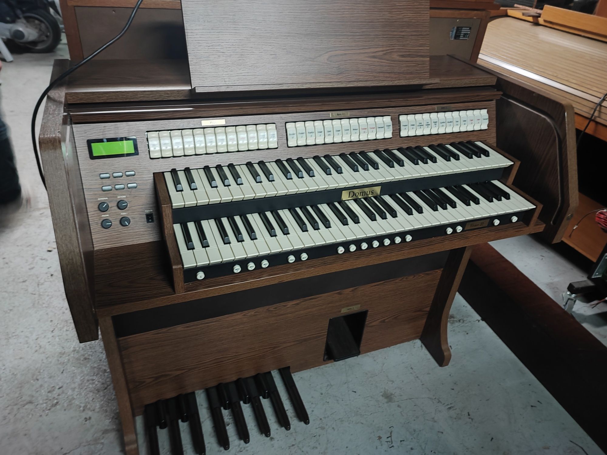Cyfrowe organy kościelne Viscount Vivace 20