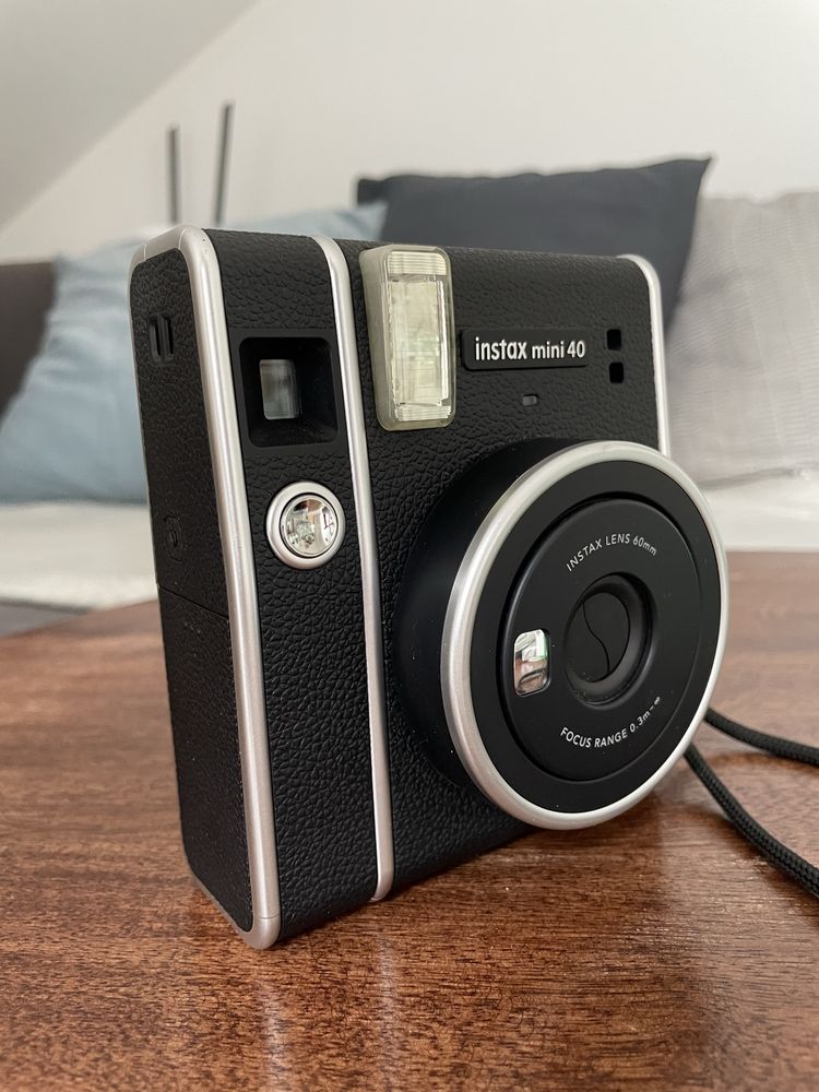 Instax mini 40 czarny