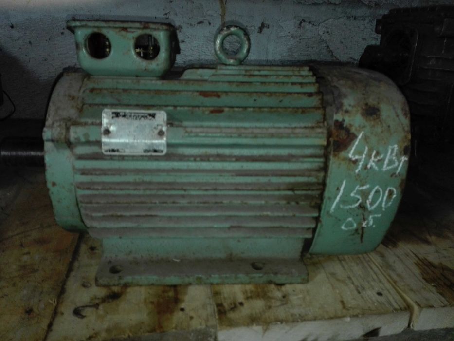 Электро двигатели 3хфазные до 4 Кват