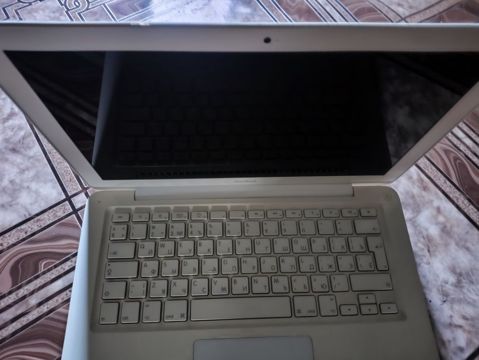Продам MacBook..
