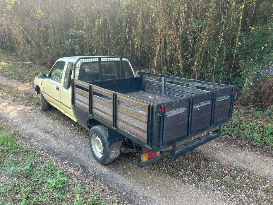 Toyota hilux 2.4d king cab