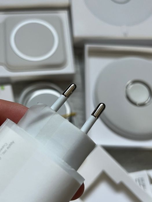 Original MagSafe Duo/Charger/Dock A_Watch/20W USB-C/Lightning
