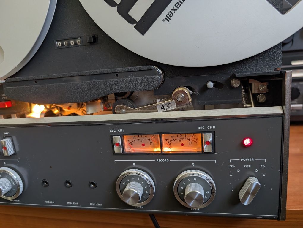 Revox a77 m4, 4 доріжки! Бобінний магнітофон коробочний. Супер стан