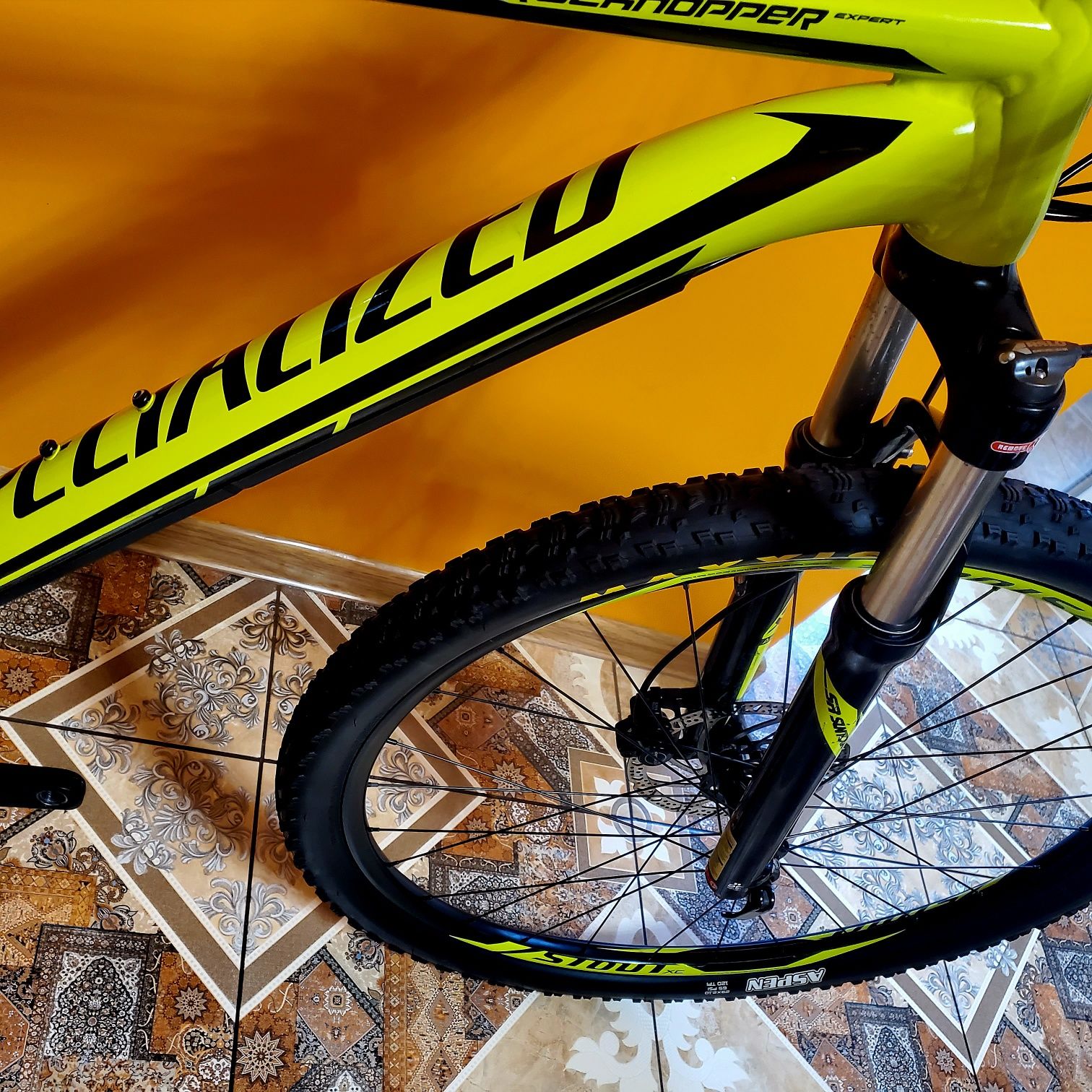 Велосипед Specialized рама L/19,повітряна вилка,на Sram x5,як новий