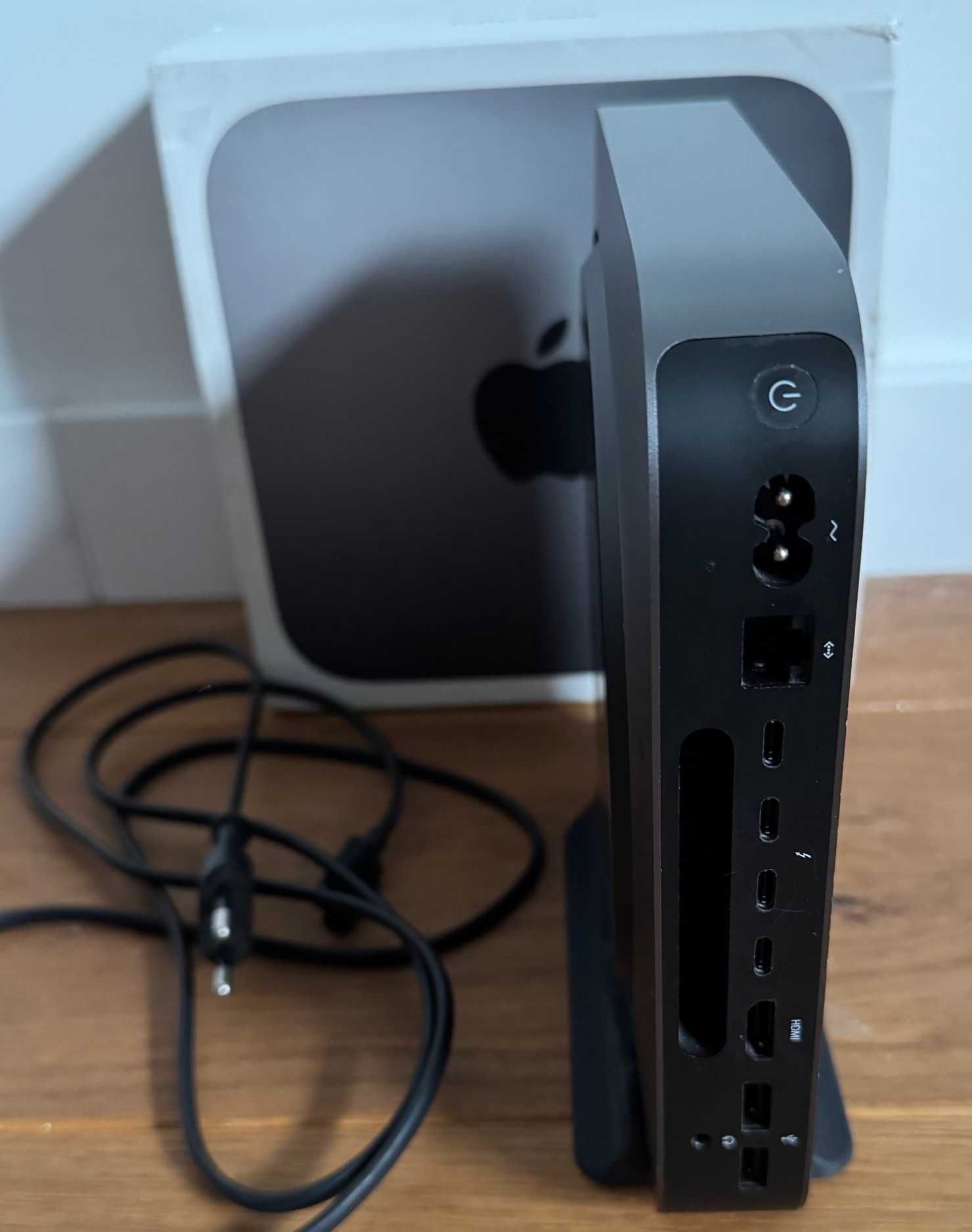 Mac mini Intel i5, 32GB RAM, 256GB SSD model 2018 / A1993 b.dobry stan