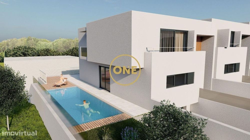 Moradia em Banda em fase de construção T3 com 270m2