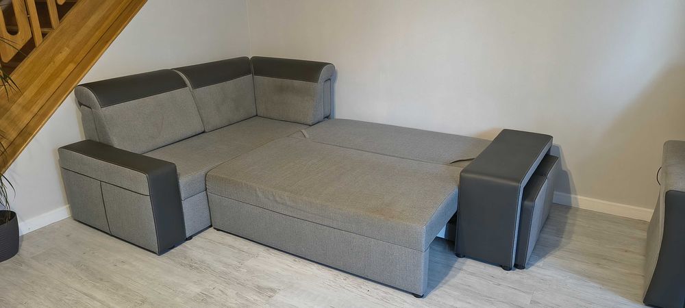 Sprzedam narożnik z funkcją spania i dwoma skrzyniami na pościel