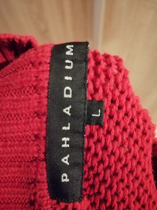 sweter  żywo czerwony