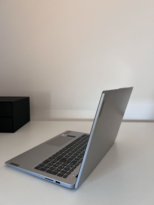 Portátil Lenovo IdeaPad 1 (Com Garantia)
