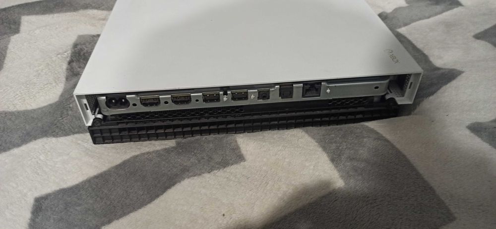 Konsola XBOX ONE X 1T