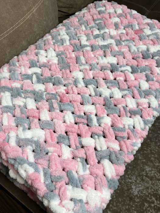 Мʼякий та дуже теплий плед ручної роботи