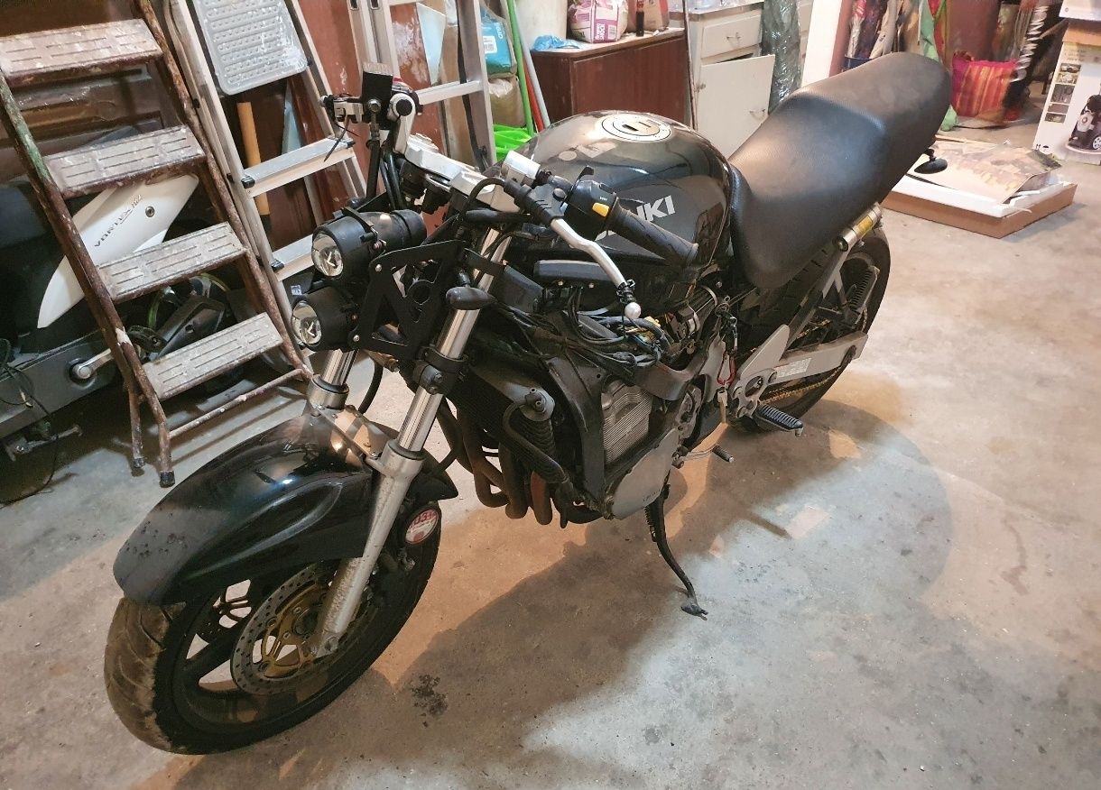 Suzuki gsxf 750 para peças