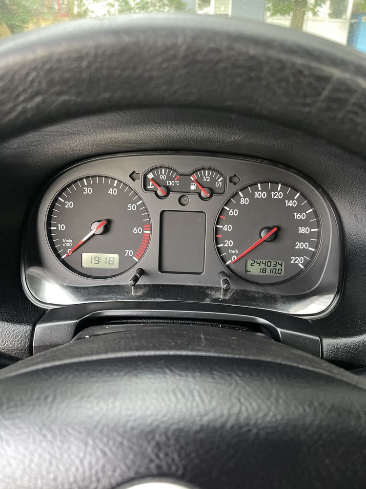 Продам Golf4 1.4 2003рік