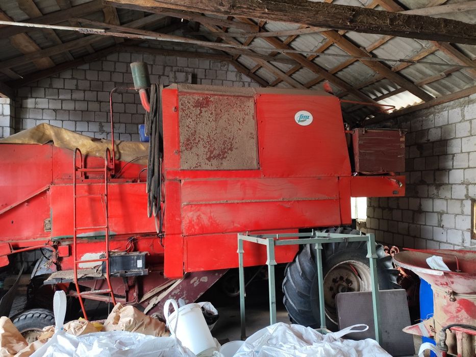 Bizon kombajn z podbieraczem