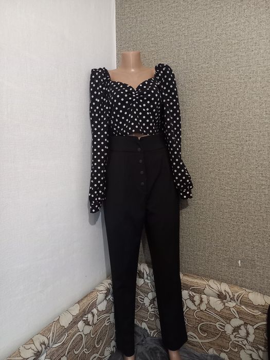 Блуза трикотажная в горох,