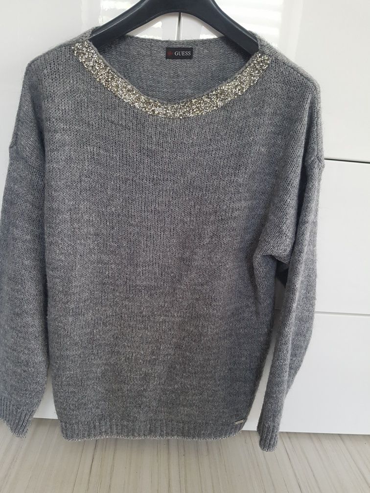 Ładny sweter damski Guess