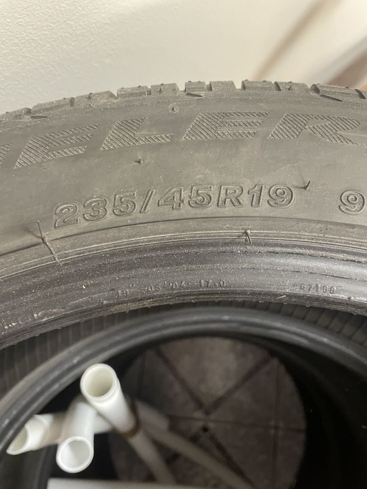 BRIDGESTONE 235/45r19  opony letnie