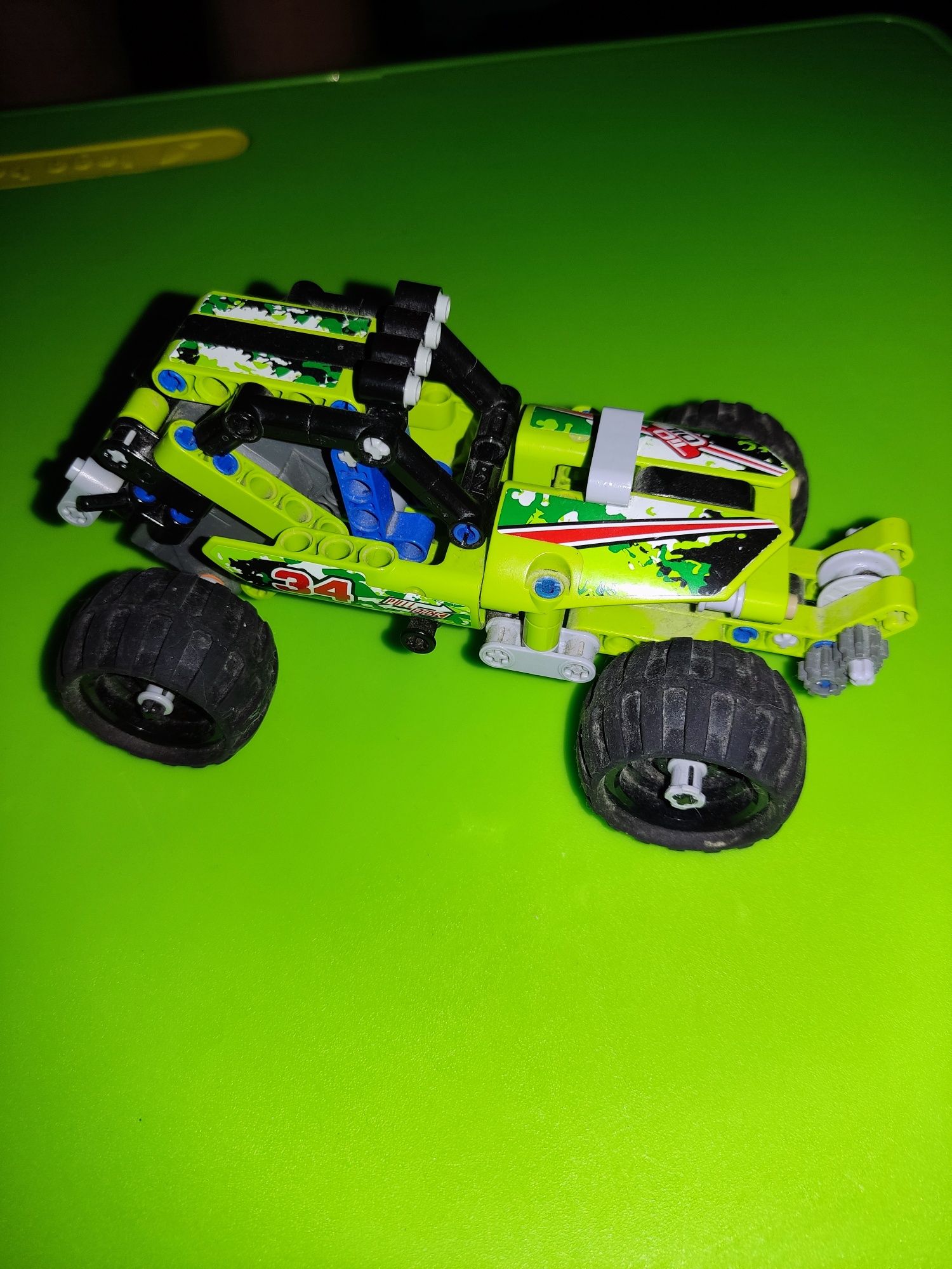 Конструктор LEGO Technic Пустынный багги пустынный гонщик (42027)
