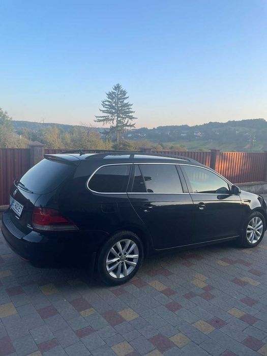 Продам гольф 6 . 1.6 тді універсал 2013 р.в.