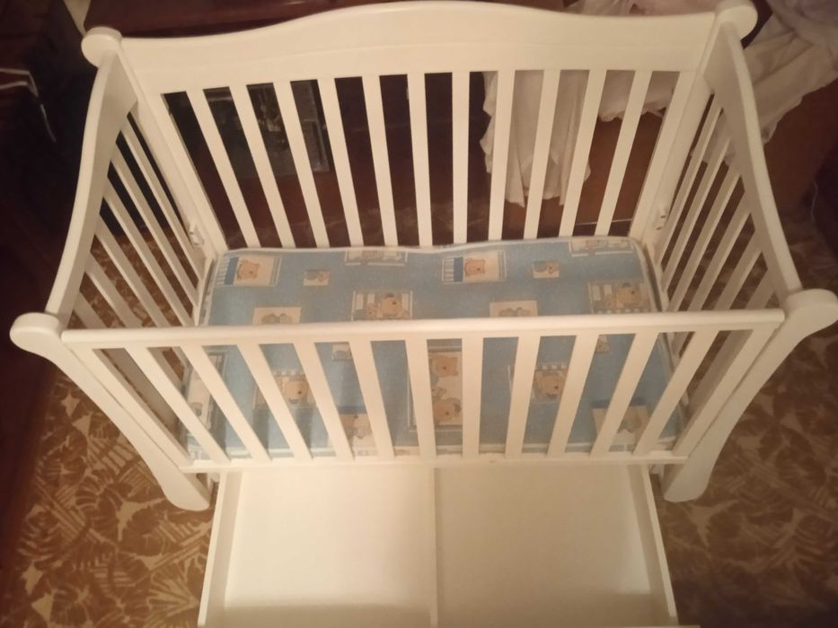 Дитяче ліжечко,гойдалка