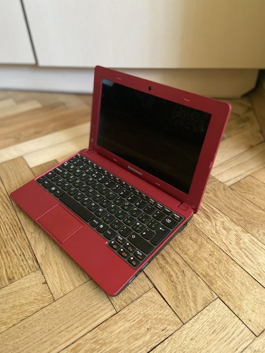 Lenovo IdeaPad S110 червоний