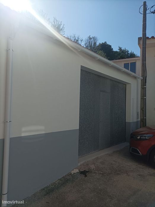 Armazém 80m2 - Loures