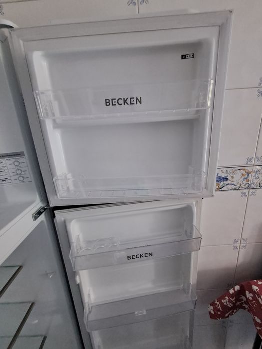 Vendo frigorífico quase novo sem marca de uso