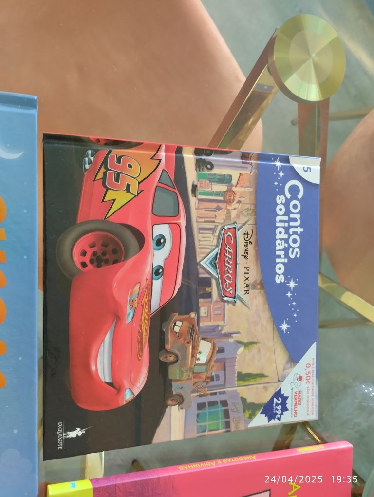 Livros infantis variados