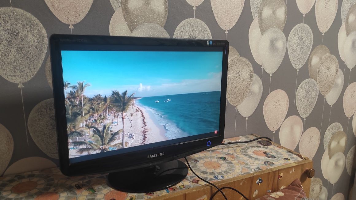 Монитор 20' Samsung Sync master 2032bw hdmi dvi vga